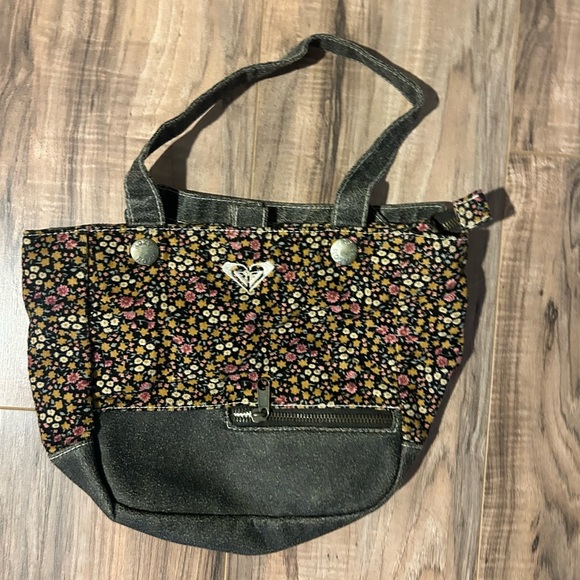 Roxy Handbags - Vintage Roxy Quicksilver Bag
